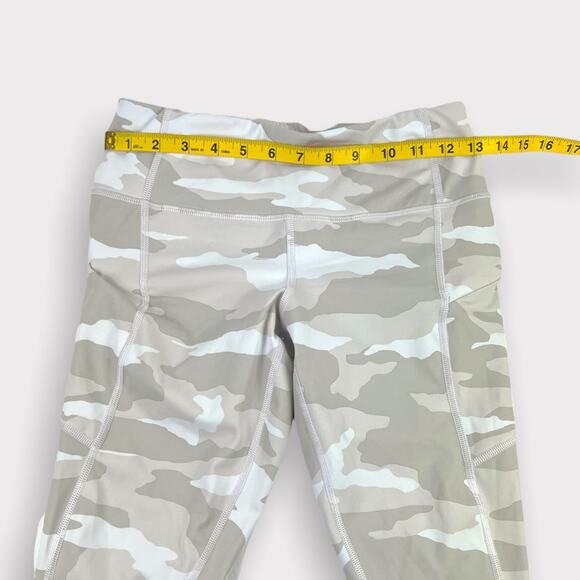 Athleta Camo Contender 7/8 Tight Size XS - Picture 6 of 8
